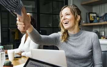 På tide å hente inn ekstern daglig leder?