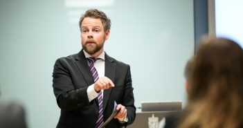 Næringsministeren blogger: – Skal gjøre det lettere for bedriftene