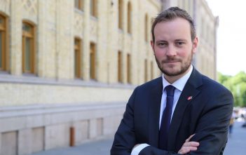 FRP-TALSMANN: Det må bli kutt i sykelønnen!