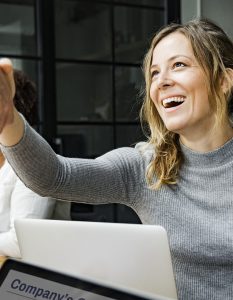Gratis eGuide: Hva må du tenke på før du kjøper eller selger et selskap?